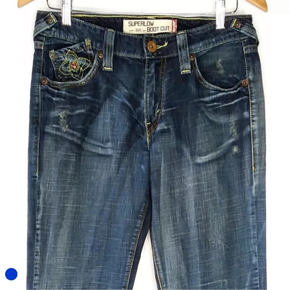 Y2K Levi's 518 Super Low Boot Cut Jeans Size 9M Distressed Patches Embroidered - Picture 2 of 12